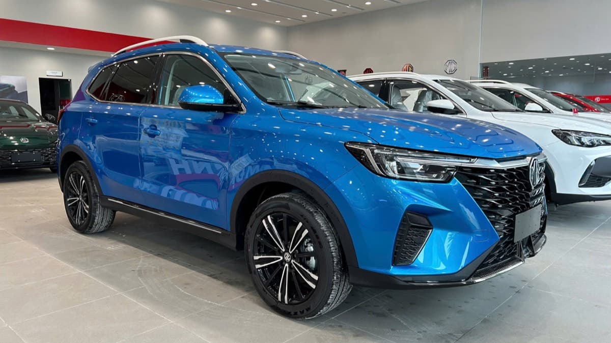 Xe MG tại showroom MG Nam Định